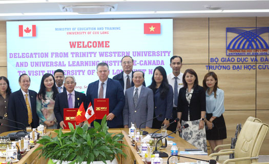 Trường ĐH Cửu Long ký biên bản ghi nhớ hợp tác với Trường ĐH Trinity Western